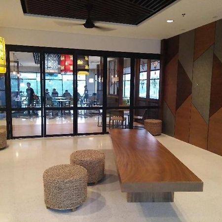 普拉桑提露西亚精品酒店 丹戎潘丹 外观 照片